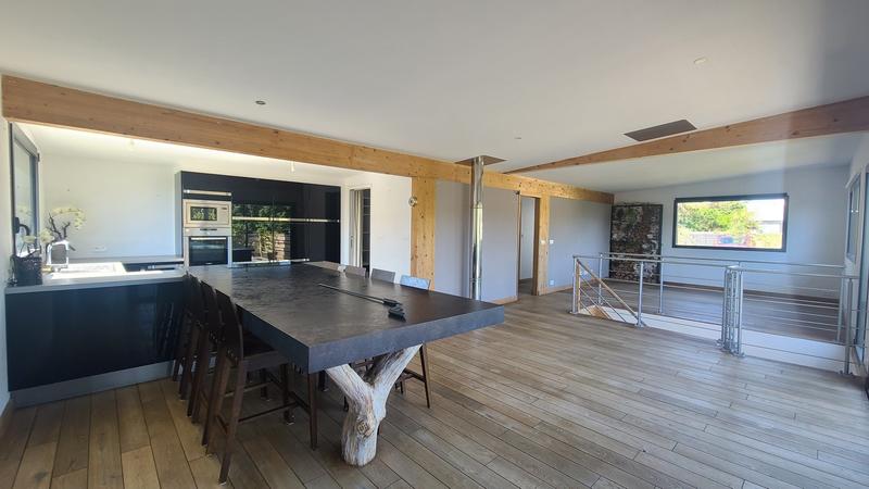 Maison de bois - 160 m² - 5 pièces