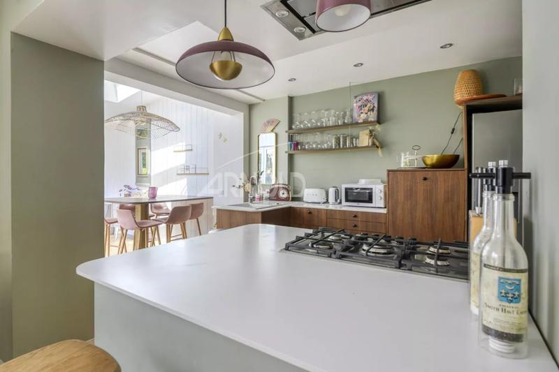 Maison - 200 m² - 10 pièces