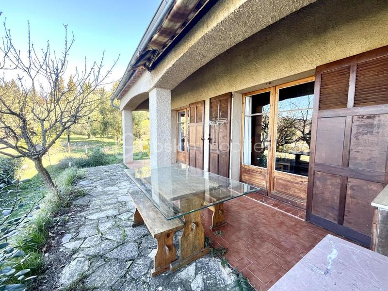 Maison traditionnelle - 85 m² - 3 pièces