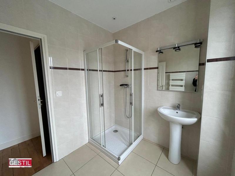 Maison - 92 m² - 5 pièces