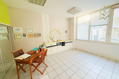 Bureau - 71 m² - 2 pièces