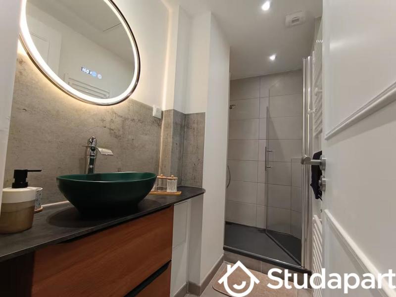 Chambre - 9 m² - 1 pièce