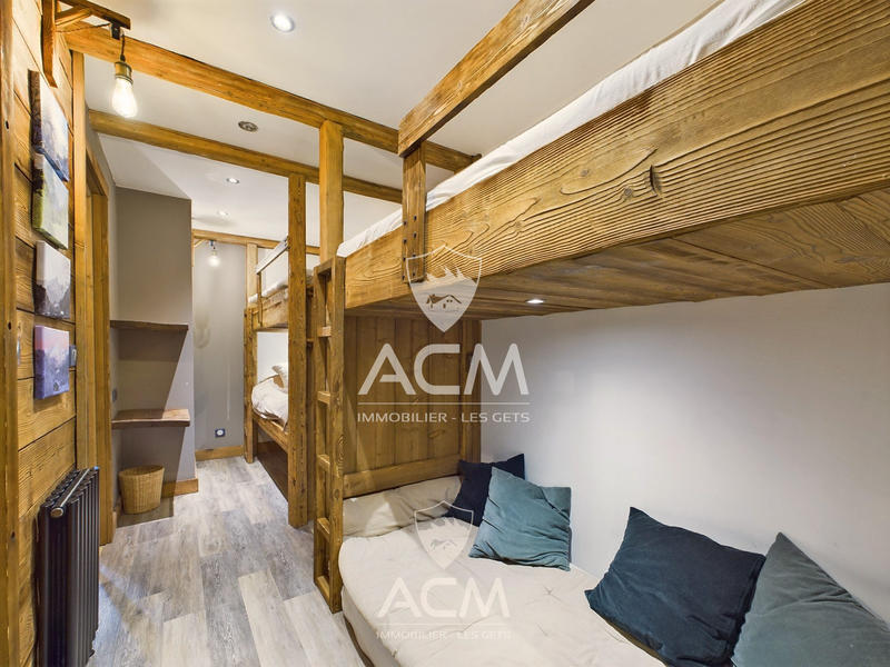 Châlet - 310 m² - 14 pièces