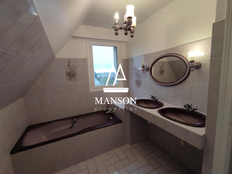 Maison - 107 m² - 6 pièces