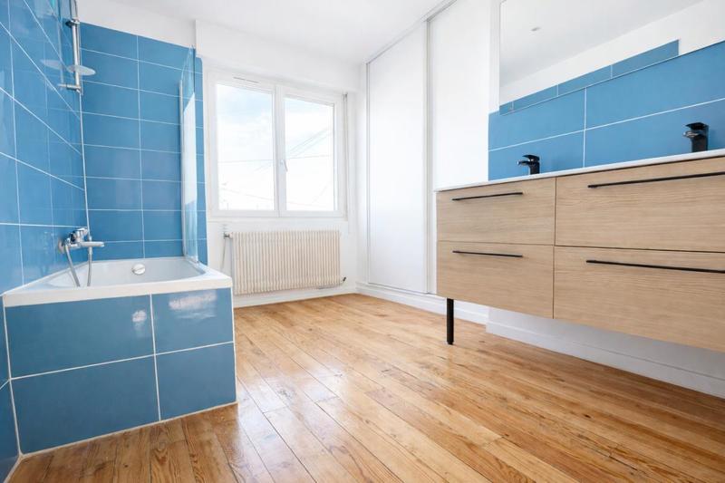 Maison - 104 m² - 4 pièces