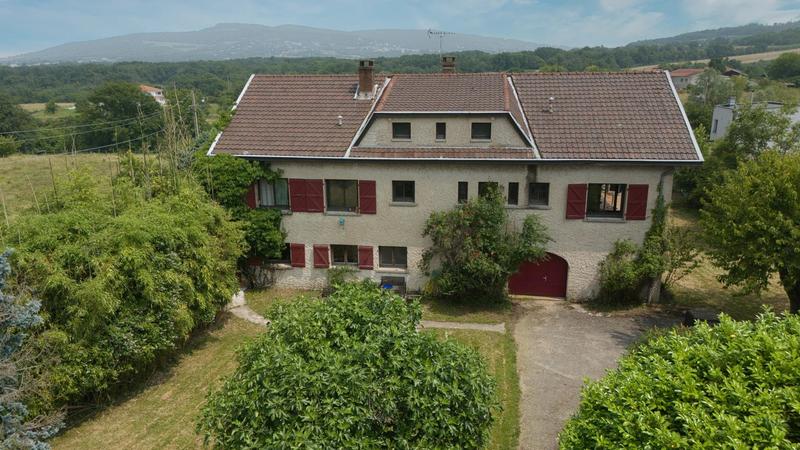 Maison - 203 m² - 7 pièces