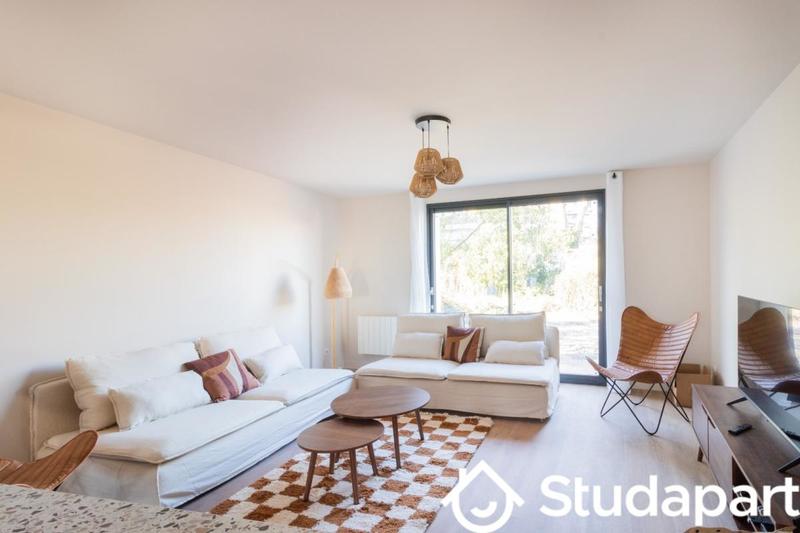 Chambre - 14 m² - 1 pièce