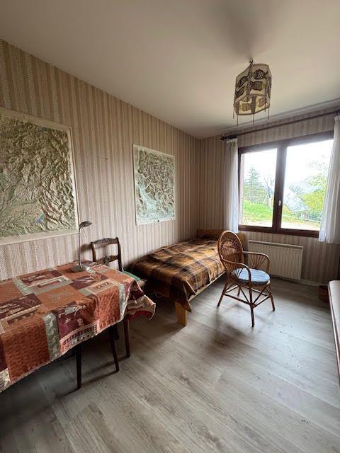 Maison - 185 m² - 5 pièces