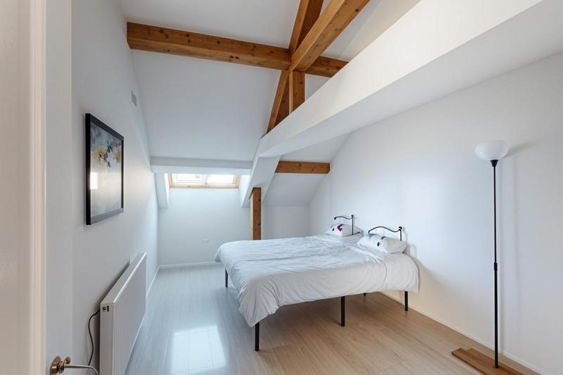 Maison - 570 m² - 15 pièces