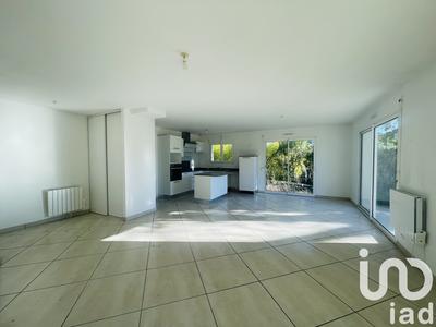 Maison - 98 m² - 4 pièces