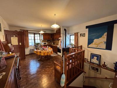 Maison - 144 m² - 5 pièces