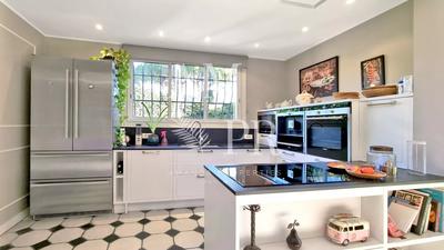 Appartement - 140 m² - 4 pièces