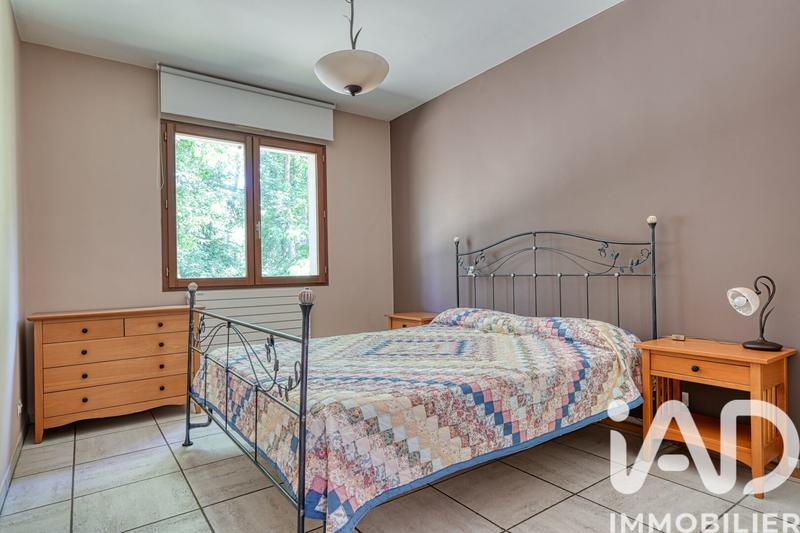 Maison - 220 m² - 9 pièces