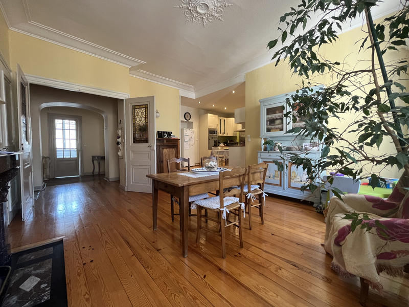 Appartement - 165 m² - 5 pièces