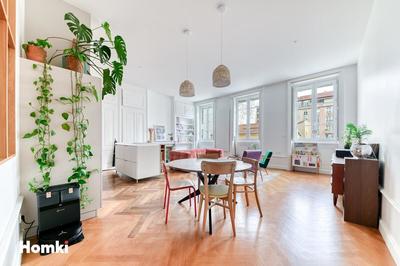 Appartement - 106 m² - 5 pièces