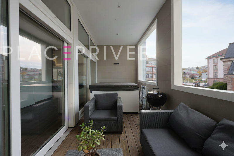 Appartement - 269 m² - 5 pièces