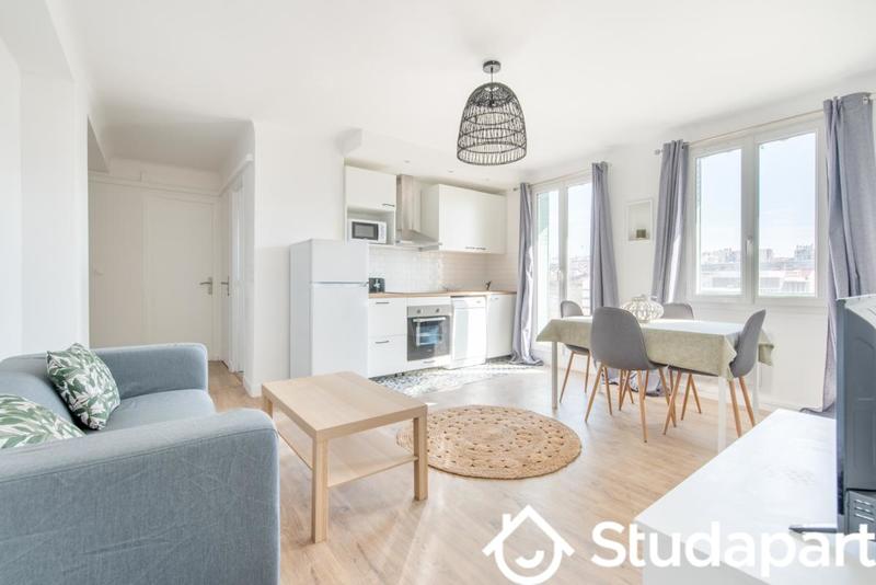 Chambre - 11 m² - 1 pièce