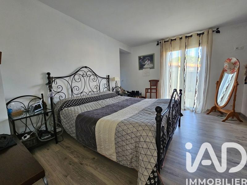 Maison - 255 m² - 9 pièces