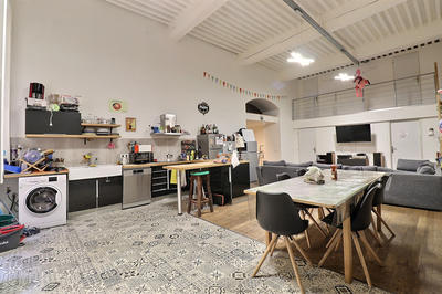 Appartement - 240 m² - 9 pièces