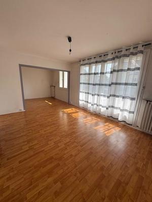 Appartement - 70 m² - 4 pièces