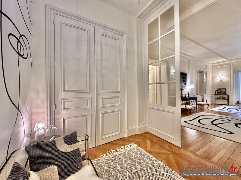 Appartement - 322 m² - 8 pièces