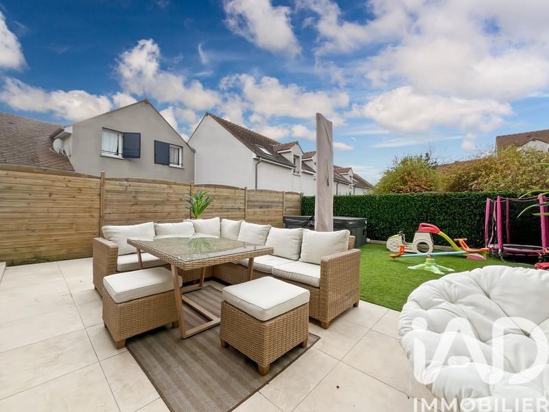 Maison - 80 m² - 5 pièces