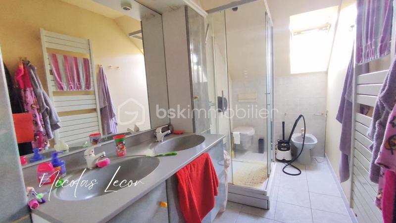 Maison - 195 m² - 8 pièces