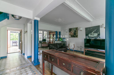 Maison - 224 m² - 10 pièces