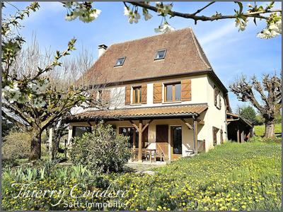 Maison - 181 m² - 10 pièces