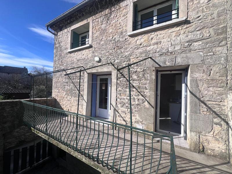 Maison en pierre - 70 m² - 4 pièces