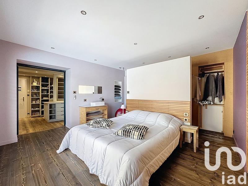 Maison - 272 m² - 8 pièces