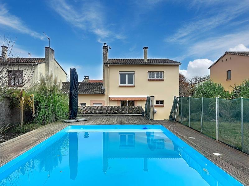 Maison - 110 m² - 5 pièces