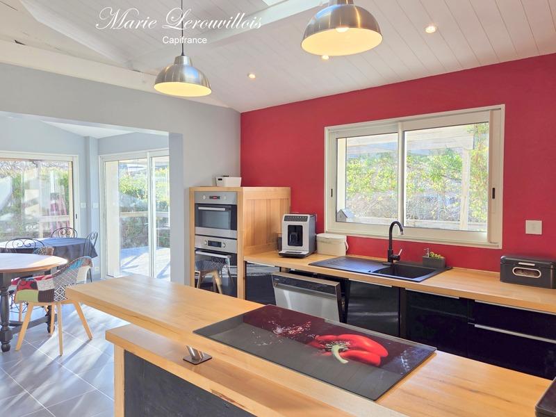 Maison - 152 m² - 8 pièces