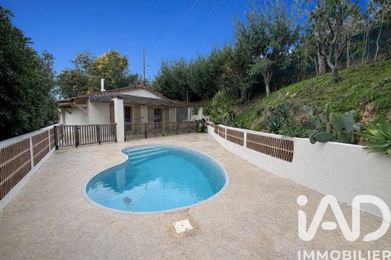 Maison - 143 m² - 5 pièces