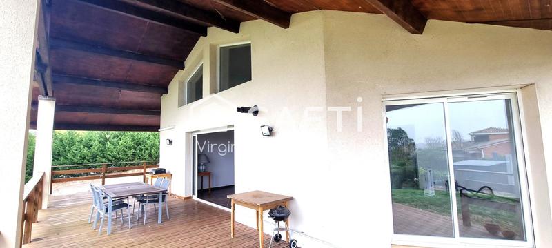 Maison - 234 m² - 6 pièces