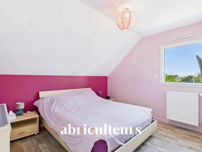 Maison - 186 m² - 9 pièces