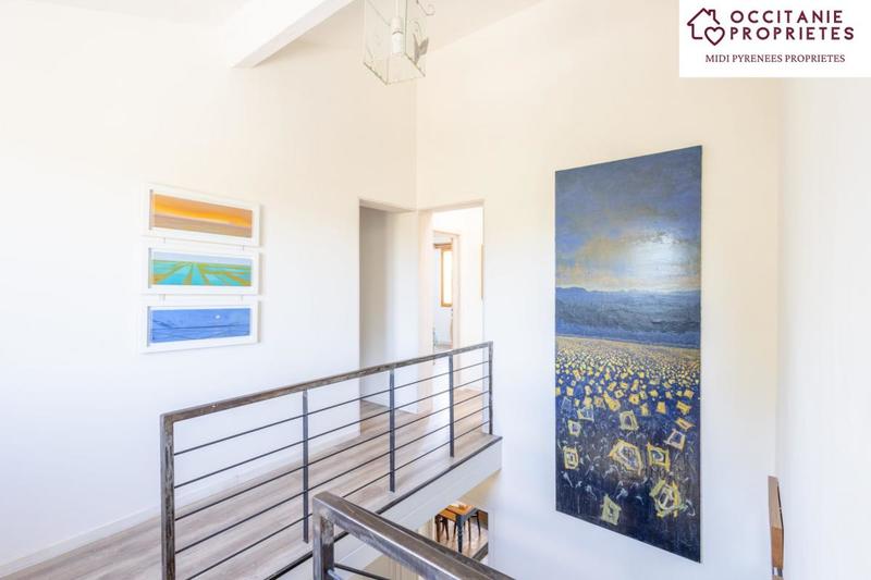 Maison - 258 m² - 9 pièces