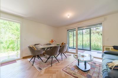 Appartement - 90 m² - 4 pièces