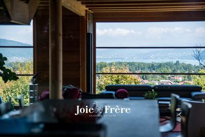 Villa - 233 m² - 8 pièces