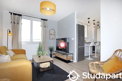 Chambre - 12 m² - 1 pièce