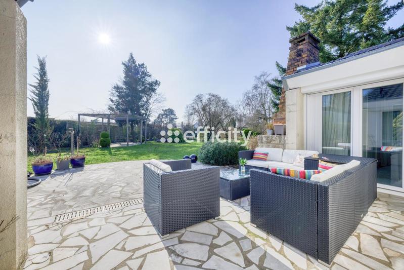 Maison - 171 m² - 7 pièces