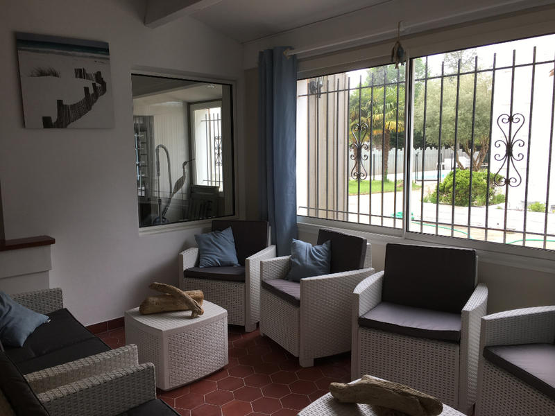 Maison - 847 m² - 36 pièces