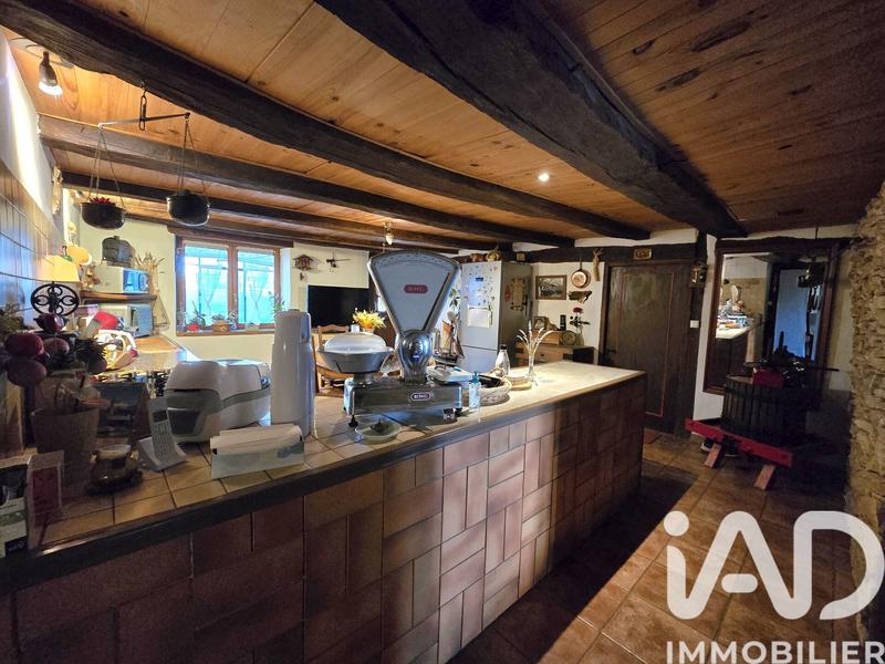 Maison - 93 m² - 5 pièces