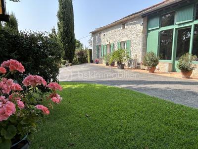 Maison en pierre - 230 m² - 8 pièces