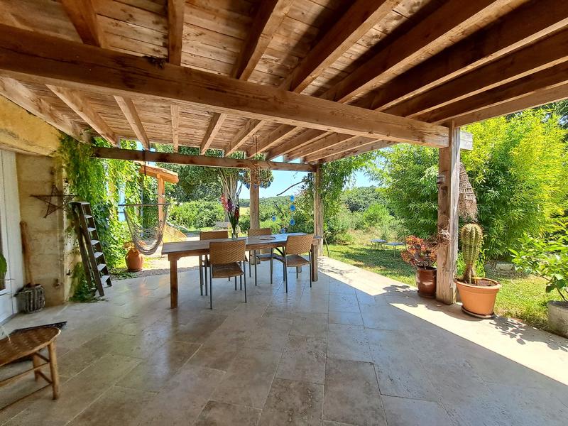 Maison - 397 m² - 16 pièces