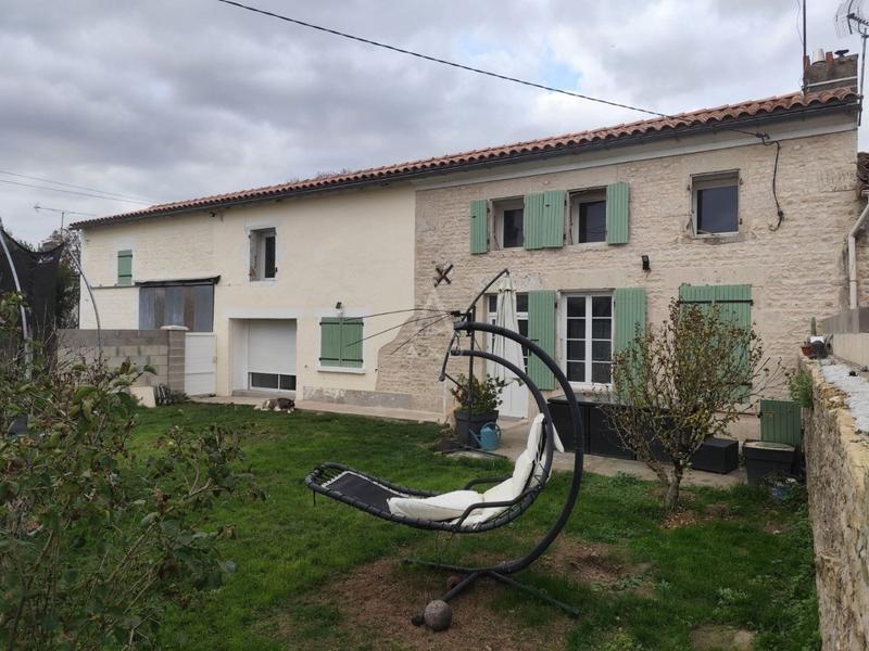Maison de village - 210 m² - 5 pièces