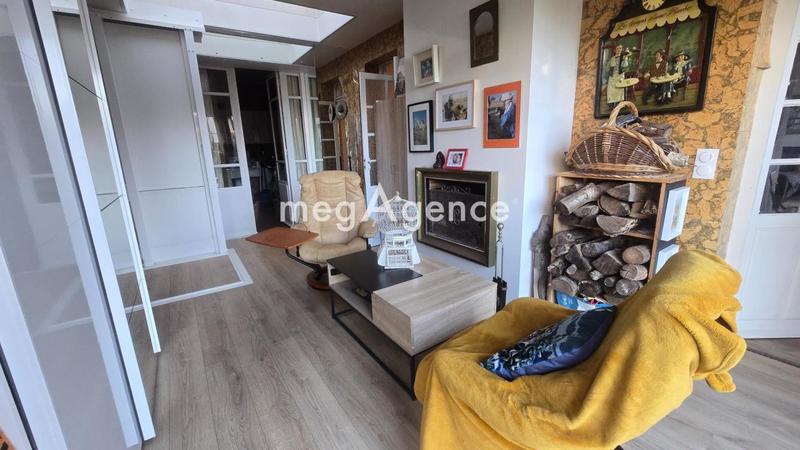 Maison - 210 m² - 8 pièces