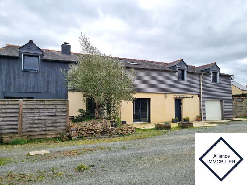 Maison - 215 m² - 8 pièces