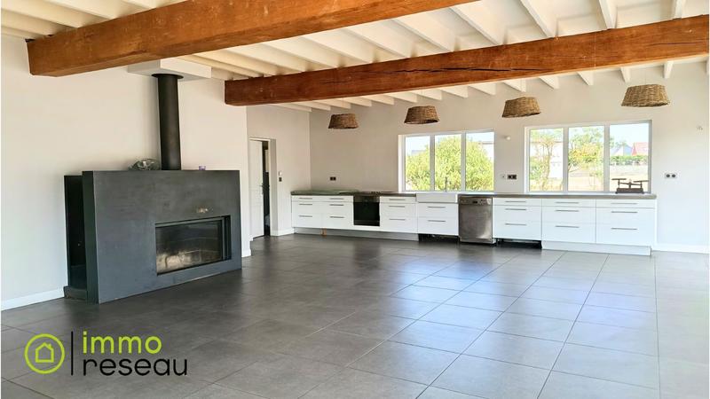 Maison - 196 m² - 8 pièces