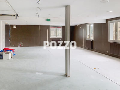 Local commercial - 200 m²
